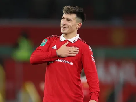 VIDEO | El tremendo cruce de Licha Martínez que despertó el “argentino, argentino” en Old Trafford