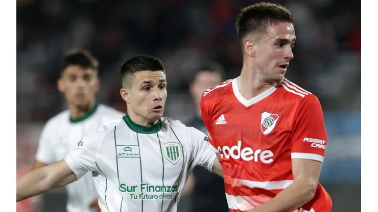 Banfield y River se enfrentan en un partido desempate para buscar al finalista del Trofeo de Campeones.