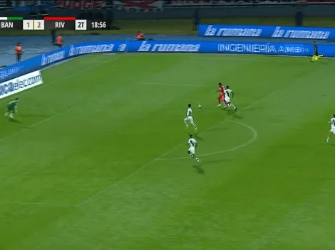 VIDEO | Borja sacó un misil y le detonó el arco de Banfield para que respire River