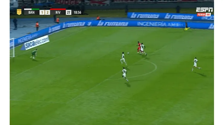Desde ahí le pegó el colombiano Borja.