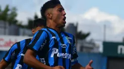 Fabricio Díaz festejando un gol en Liverpool.