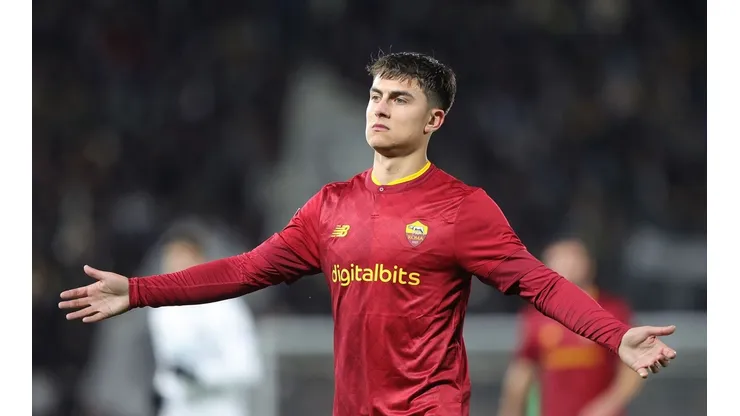 ¿Qué pasó? Dybala fue reemplazado en el entretiempo y encendió las alarmas en Roma