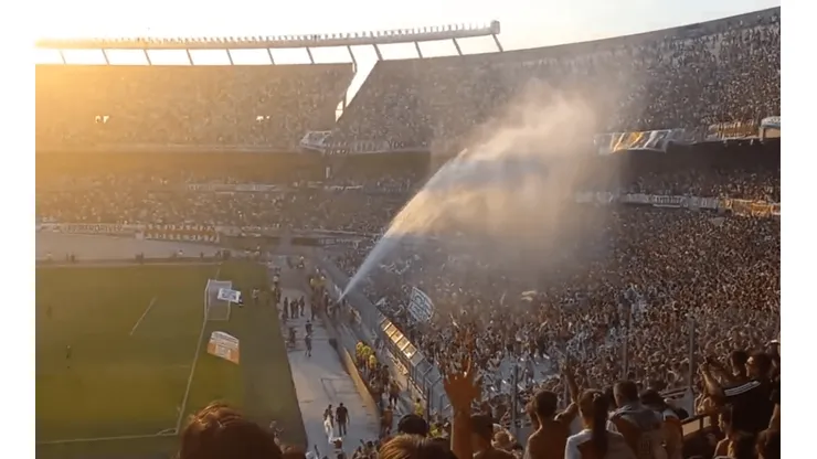 VIDEO | Se formó una bandera de Argentina en la tribuna de River