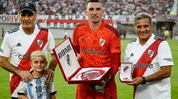 Oscar Ruggeri fue homenajeado en el Monumental.