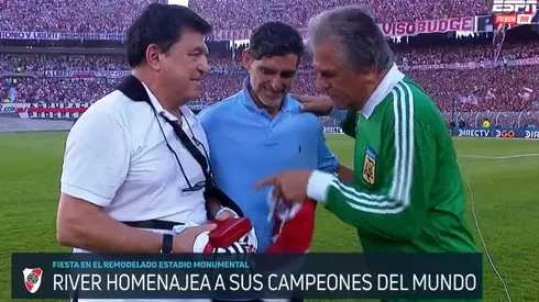 Daniel Passarella en el Estadio Monumental.