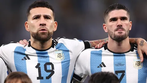Otamendi y De Paul mantienen una gran relación.