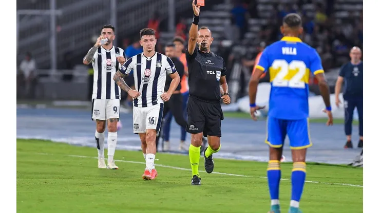 VIDEO | Herrera escuchó al VAR: Boca se quedó con 10 por la expulsión de Villa