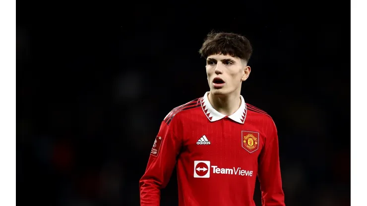 Garnacho podría juntarse en Manchester con un campeón del mundo con la Selección
