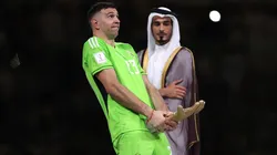 Dibu Martínez habló sobre su polémico festejo tras ganar el Guante de Oro: "Lo que hice fue..."