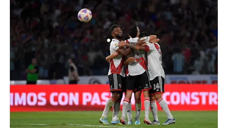 "Ya lo andan tentando": revelan que River está detrás de un arquero europeo mundialista