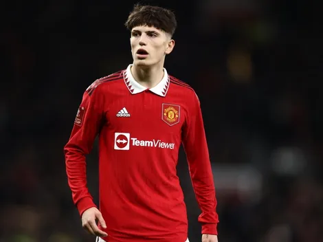 ¿Cuánto dinero gana Garnacho en Manchester United?