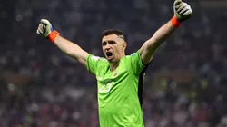 ¿El mejor del mundo? Dibu Martínez quedó dentro del podio en los premios The Best