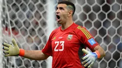 Emiliano Martínez festejando durante el Mundial.