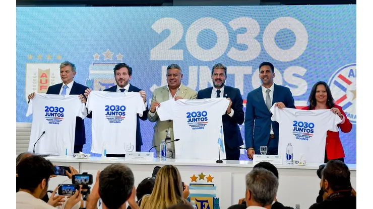 Se lanzó la candidatura sudamericana para el Mundial 2030 y hubo presión a la FIFA: "No es uno más"