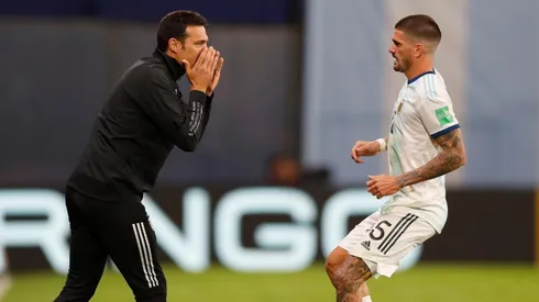 "¿Fue un milagro?": el insólito diálogo entre De Paul y Scaloni.