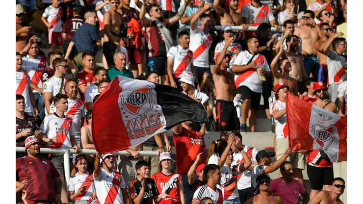 Los hinchas de River esperan la recuperación del equipo.