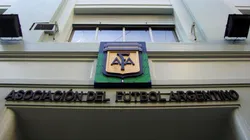 El mercado de pases seguirá por una semana para algunos clubes.