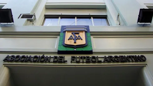 El mercado de pases seguirá por una semana para algunos clubes.