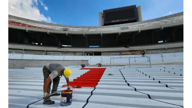 Siguen las obras en el Estadio Monumental.