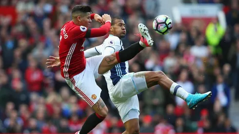 Salomón Rondón se cruzó con Marcos Rojo y el video ahora se hizo viral.