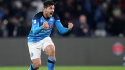 El festejo de Giovanni Simeone contra Roma.