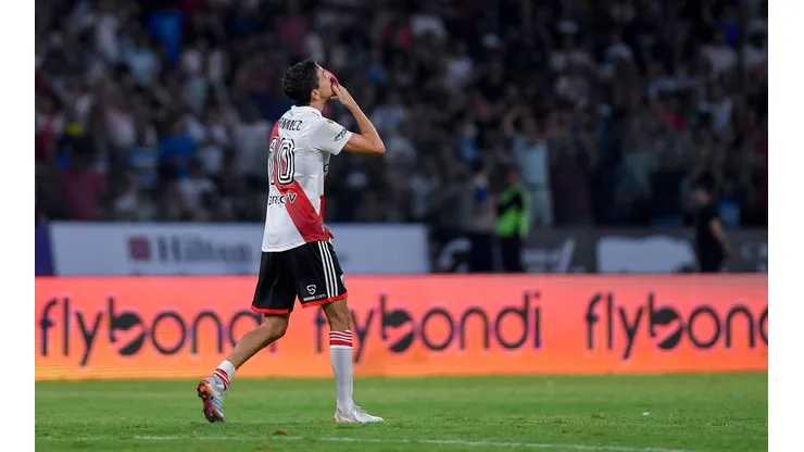 Nacho Fernández fue directo y le metió presión a Otamendi para que llegue a River