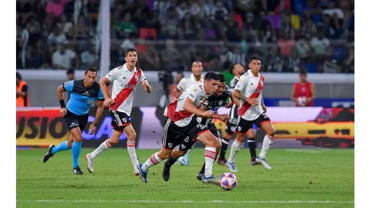 Contundente victoria de River en el debut oficial de Martín Demichelis