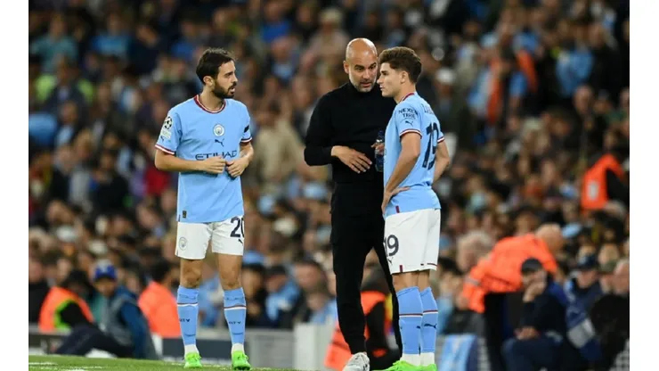 "Lo ama y quiere tenerlo cerca": los desopilantes tuits contra Guardiola por no poner a Julian Alvarez