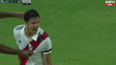 VIDEO | ¡Volvió con todo! Nacho Fernández sacó un tremendo fierrazo para que River gane en Santiago