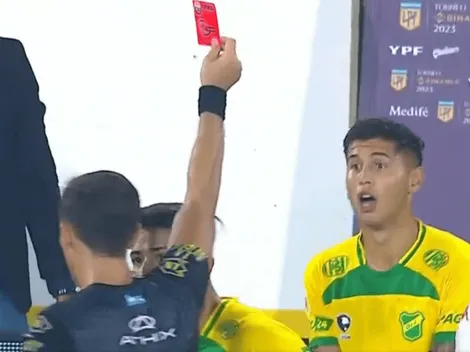 Se fue mal de Boca y tuvo un debut para el olvido: jugó 14 minutos y lo expulsaron