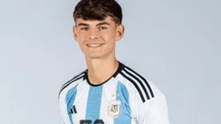 Nico Paz con la camiseta de la Selección Argentina.