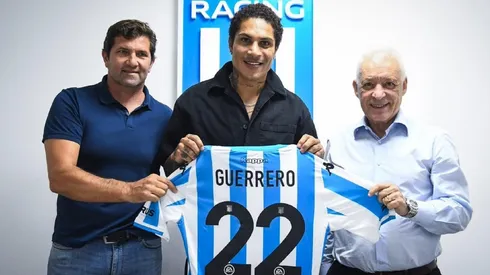 Paolo Guerrero ya fue presentado en Racing.