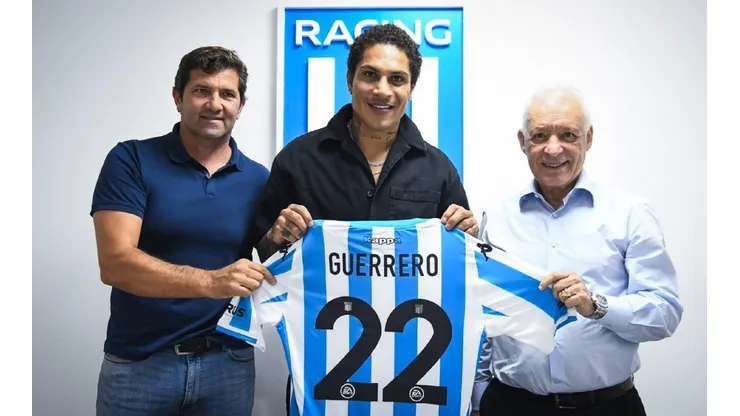 Paolo Guerrero ya fue presentado en Racing.