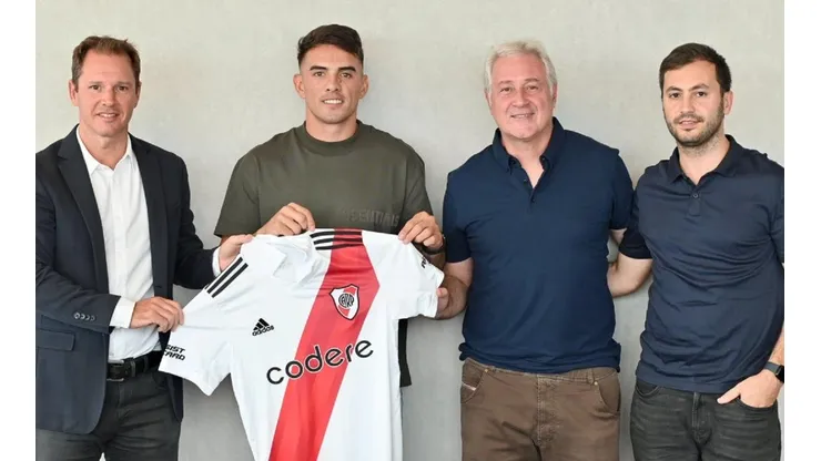 Enzo Díaz ya fue presentado en sociedad.