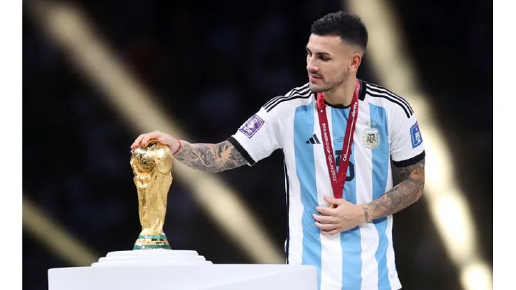 Paredes se tatuó la Copa del Nundo y lo hinchas enloquecieron: "Por escándalo el mejor"