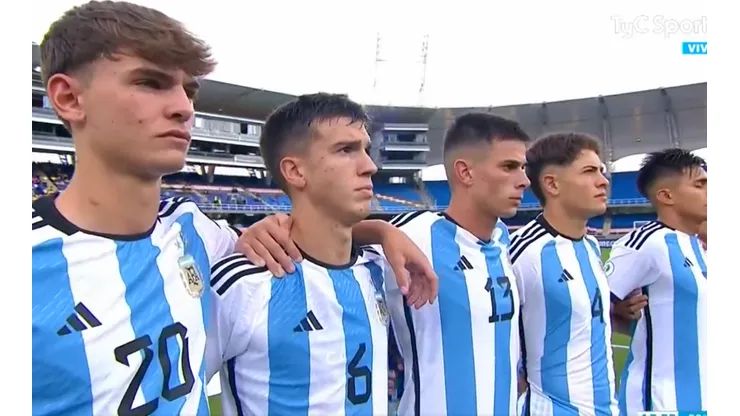 VIDEO | Emocionante: la Sub 20 cantó por primera vez el himno con las tres estrellas