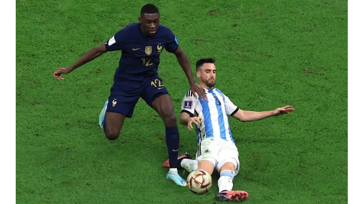Sigue en modo Mundial: el tremendo cruce de Tagliafico.