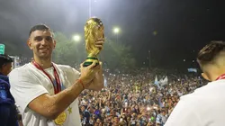 Mirá que te come, villano: Dibu Martínez mostró cómo ataca el perro que compró por 20 mil dólares