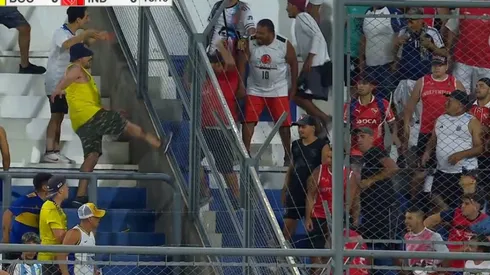 No aprendemos más: incidentes en las tribunas de Boca e Independiente que detuvieron el partido