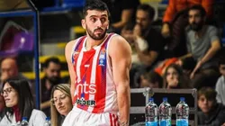 Facundo Campazzo vistiendo la camiseta del Estrella Roja de Serbia.