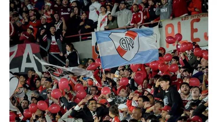 Enzo Fernández le da más dinero a River