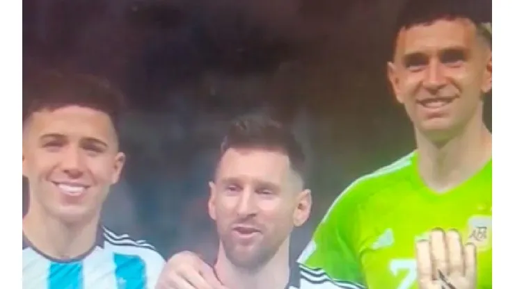 VIDEO | Revelan qué le dijo Messi a Dibu y Enzo antes de levantar la Copa