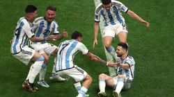 Dos jugadores de la Scaloneta podrían ser compañeros en un importante equipo de la Premier League.