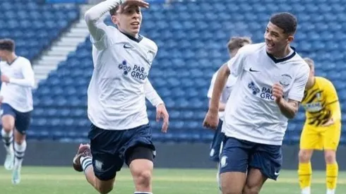 Es brasileño, milita en el fútbol inglés y podría jugar en la Selección Argentina.