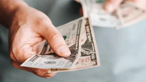 Conoce los extraños billetes de 500 dólares que valen una fortuna.