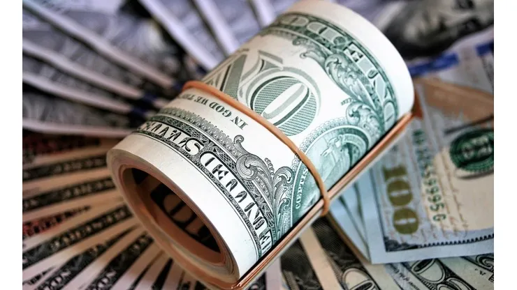 Descubre el billete de 1 dólar que se vende por 700 dólares.