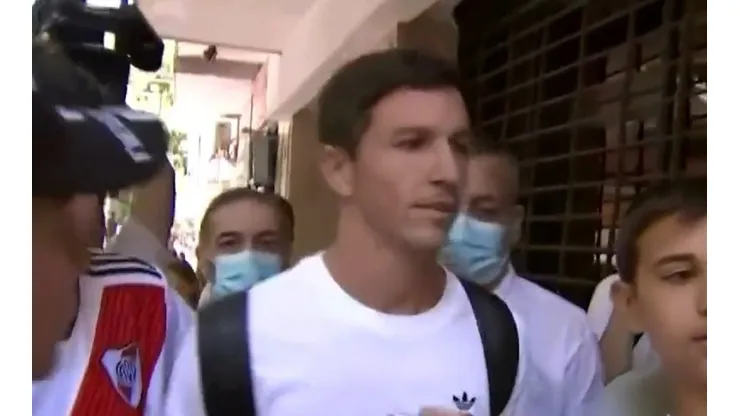 Volvió un campeón de América a River: locura de los hinchas por Nacho Fernández tras su revisión médica