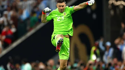 Dibu Martínez se vistió de héroe nacional y pidió disculpas: "Vinimos para sufrir"