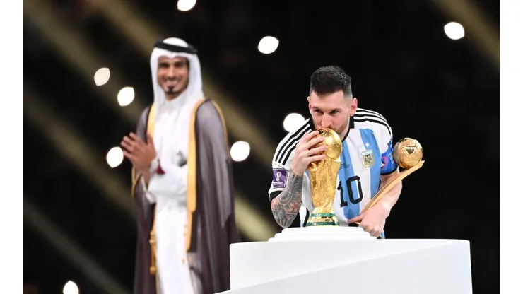 VIDEO | El beso de Messi a la Copa del Mundo que conmovió a todos