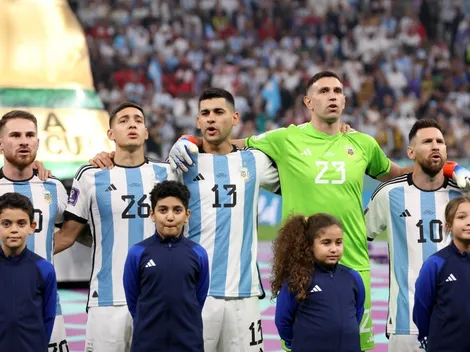 ¡Todos con Argentina! La original movida para cantar el Himno junto al plantel en la previa de la final